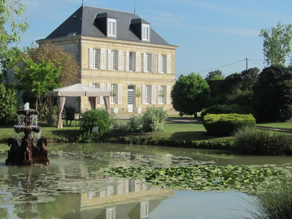 Готель Chateau Beau Jardin Gaillan-en-Medoc Екстер'єр фото